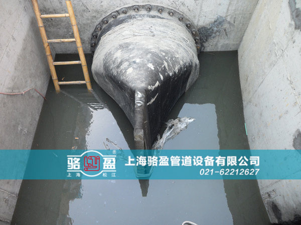 四川省自貢市富順縣法蘭式<a href=http://www.americhimarketing.com/ target=_blank class=infotextkey><a href=http://www.americhimarketing.com target=_blank class=infotextkey>鴨嘴閥</a></a>安裝現(xiàn)場(chǎng)